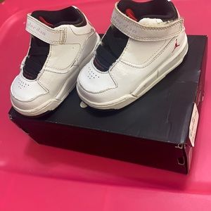 Todder Jordans size4